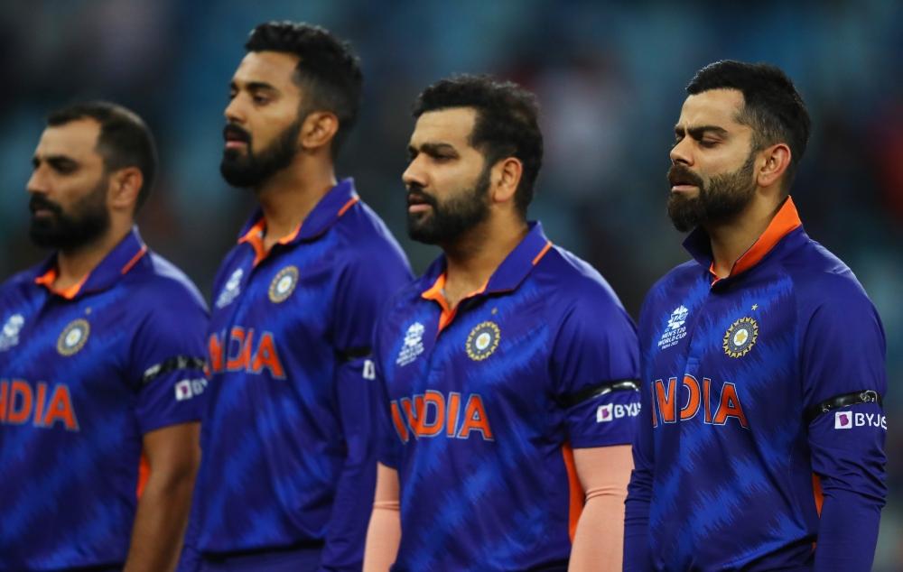 The Weekend Leader - T20 World Cup: Indian team wears black arm-bands in memory of Tarak Sinha